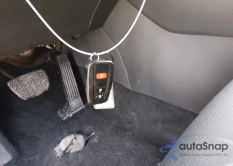 2025 Toyota Rav4 Xle z USA, uszkodzony, nr VIN 2T3W1RFV1SW377384